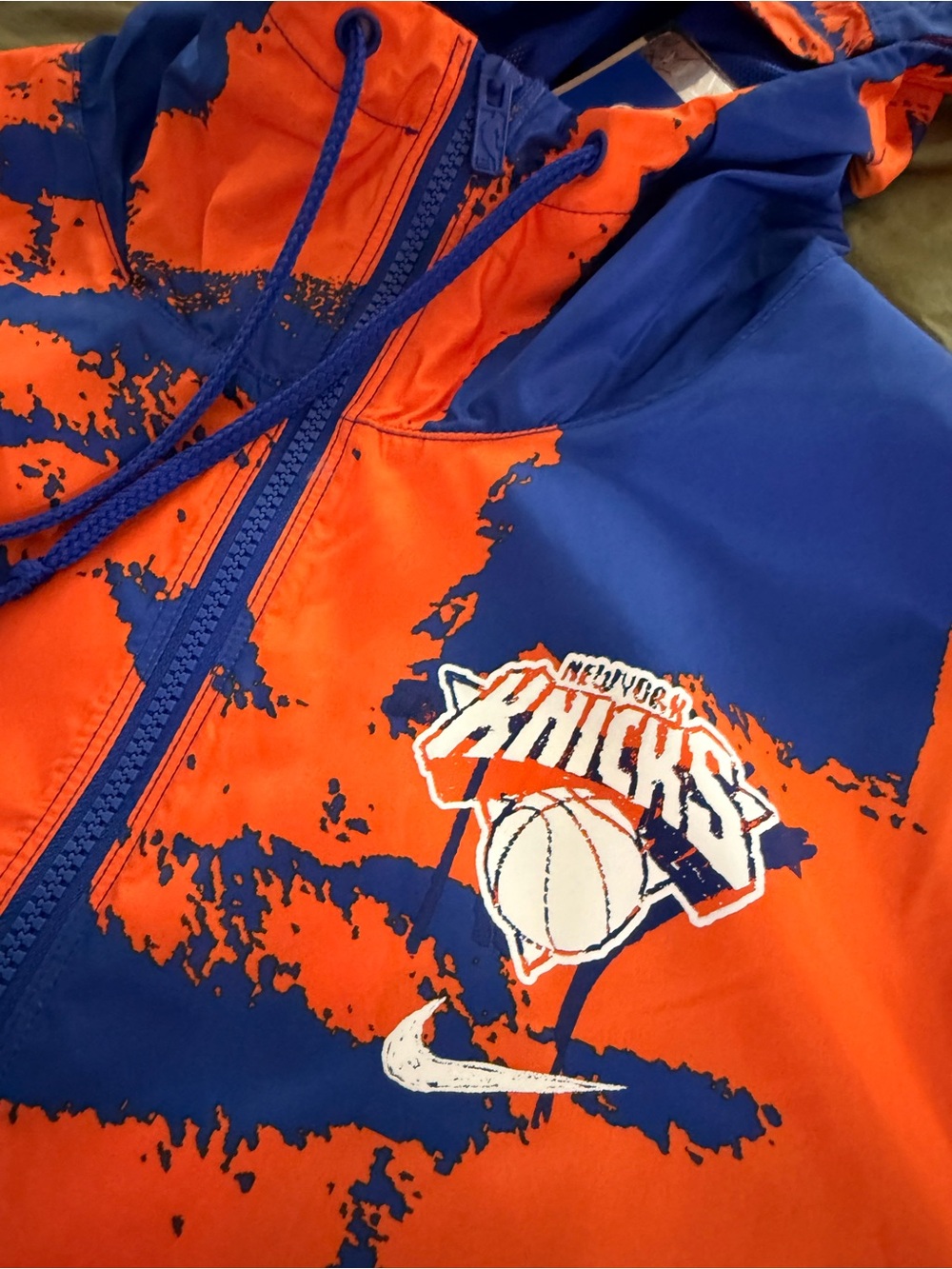 Nike x NBA NYK Men's Hooded Windbreaker with Mesh Liner